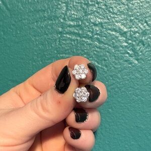 Elegant Silver Floral Stud moissanite Earrings